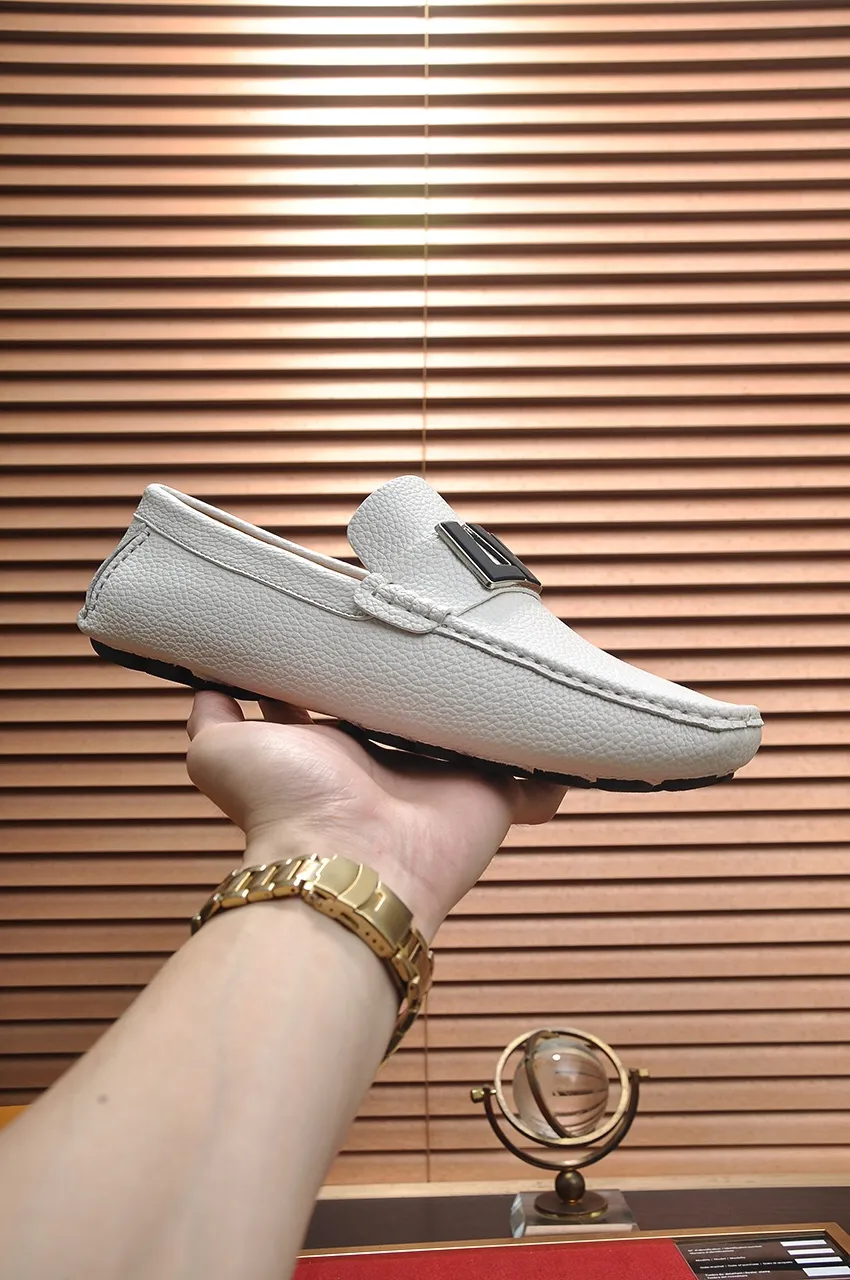 Men's men's shoes 💰420💶 [LV Doudou shoes] (water-dyed cowhide lining) new model is on the market, available on the official website. The new Doudou shoes are processed into single-color materials, and the uppers are made of imported horsehide leather. The body of the shoe is fully hemmed with mark thread, and is lined with imported original cowhide leather. The elegant shoe shape is super suitable for all-matching, and the size is 38-44.